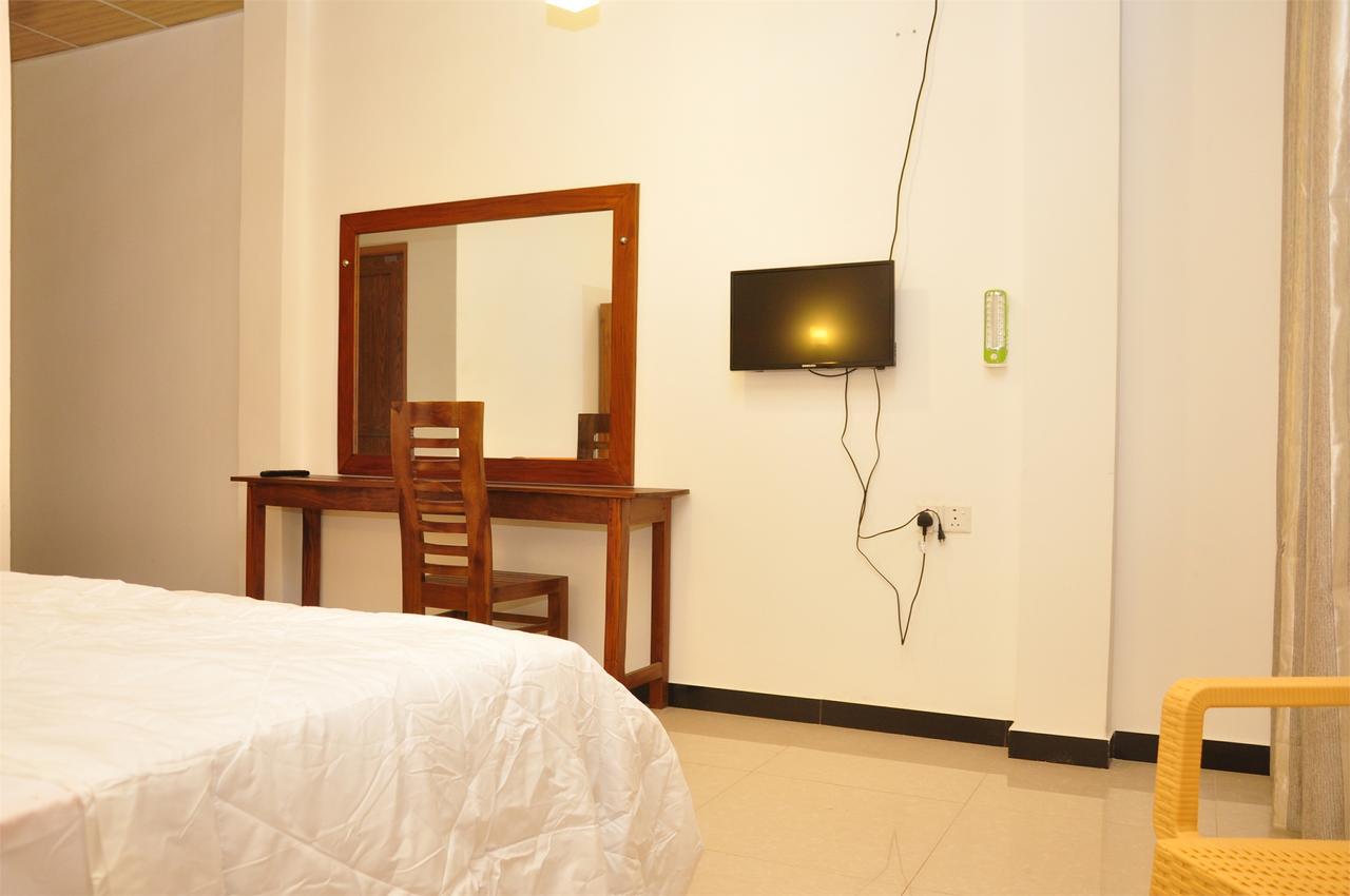 Ritz Gate Kalutara Otel Dış mekan fotoğraf