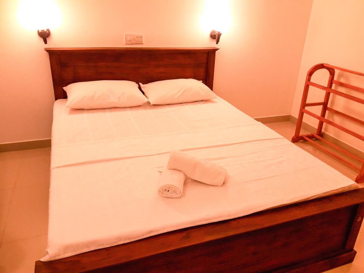 Ritz Gate Kalutara Otel Oda fotoğraf